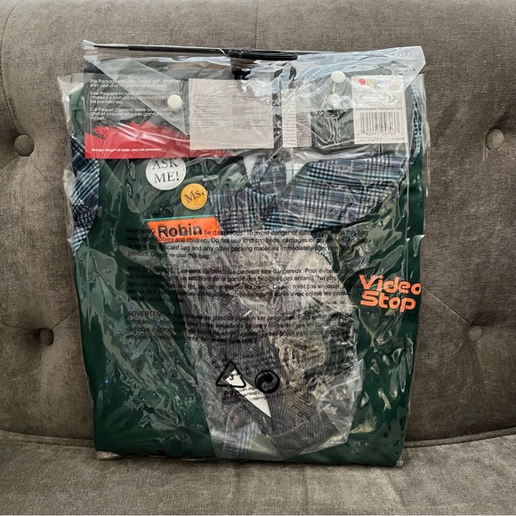 Disguise Stranger Things Adult Deluxe Video Stop Robin S4 Costume size XL 18-20 - Picture 9 of 11